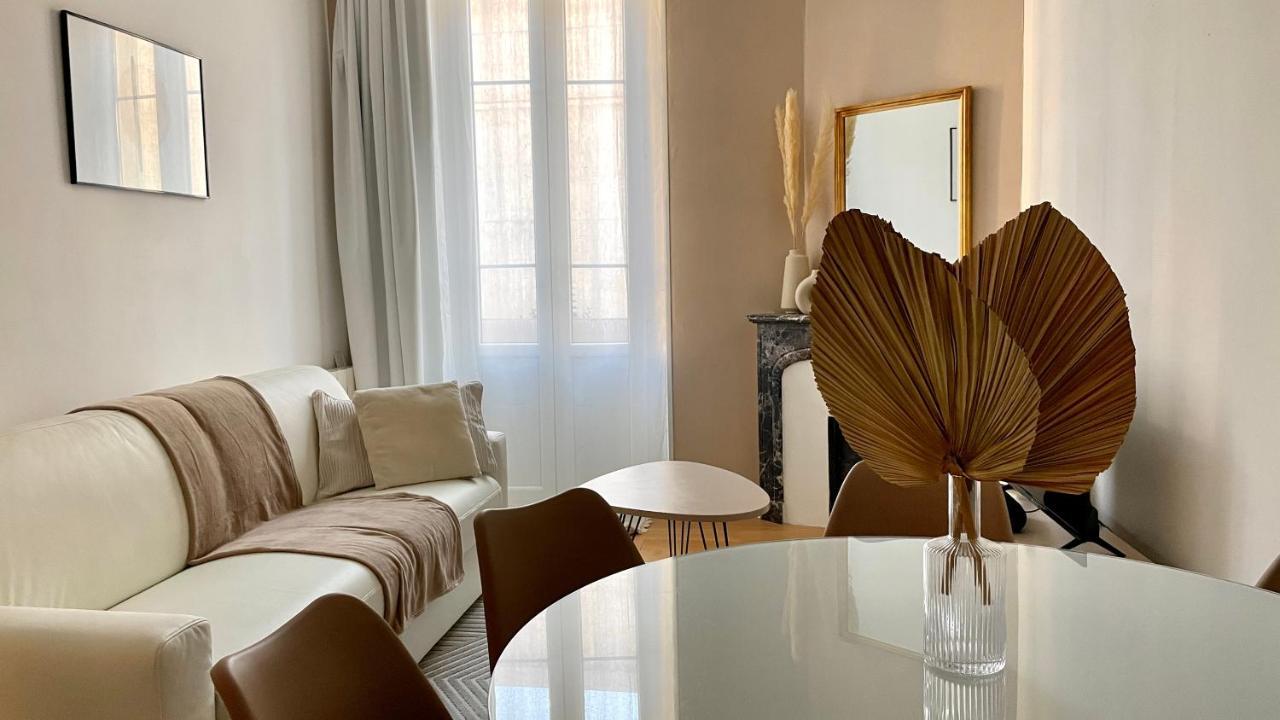Charmant Appartement 3 Etoiles, Chaleureux Et Bien Equipe カンヌ エクステリア 写真